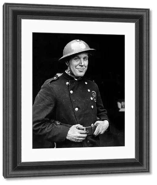 Blitz in London - AFS firefighter, WW2