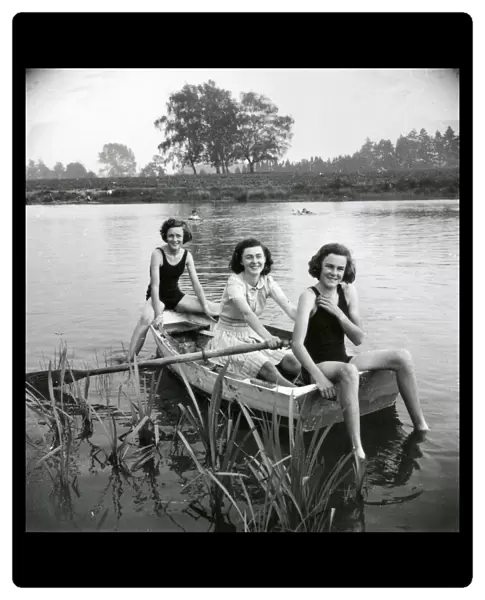 The girls in a boat - about July 1948