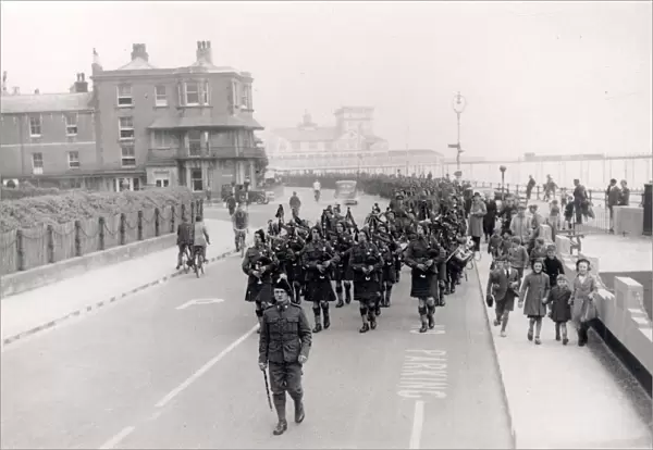 Pipe band of the London Irish Rifles [1941]