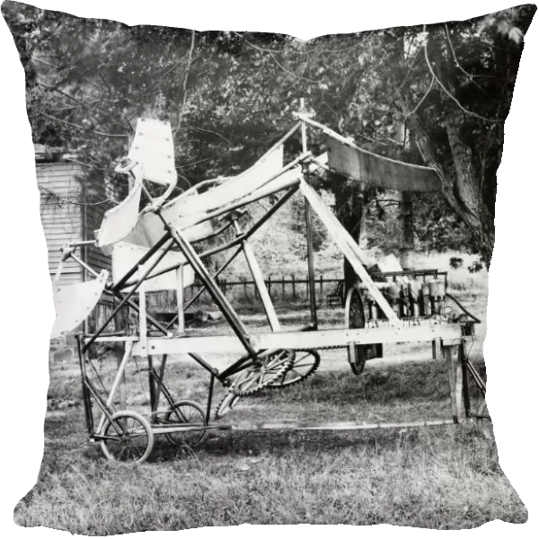 An early American flying machine, c1900
