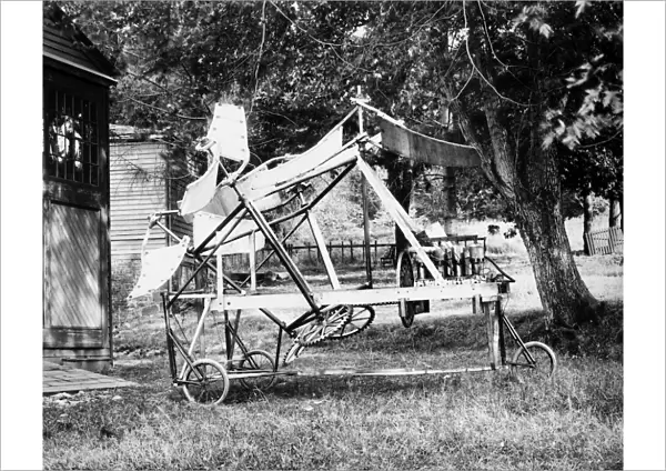 An early American flying machine, c1900