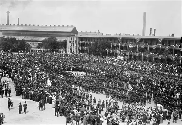 BROOKLYN NAVY YARD: MASS. Crowd attending an open-air military mass at Brooklyn