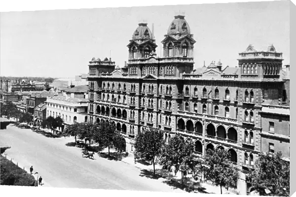 MELBOURNE, c1910. The Windsor Hotel on Spring Street in Melbourne, Victoria, Australia