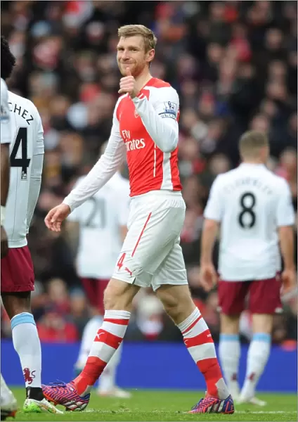 Per Mertesacker's Intense Focus at Arsenal vs Aston Villa, 2015