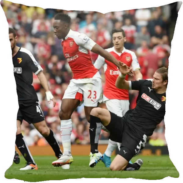 Danny Welbeck Scores Thrilling Goal Past Sebastian Prodl in Arsenal's Victory over Watford (April 2016)