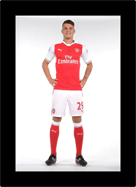 Arsenal Football Club 2016-17: Granit Xhaka's 1st Team Photocall