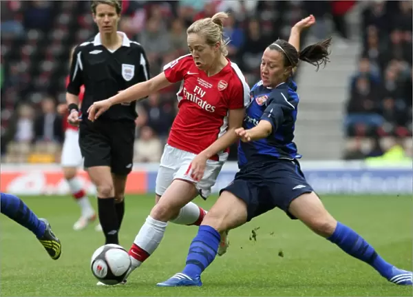 Arsenal's Davison and Bronze Clash in FA Cup Final Showdown: Arsenal Ladies 2:1 Sunderland WFC at Pride Park
