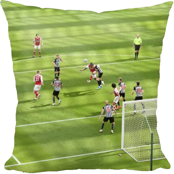 Newcastle United vs Arsenal: Premier League Clash Amidst Empty St. James Park (2020-21)