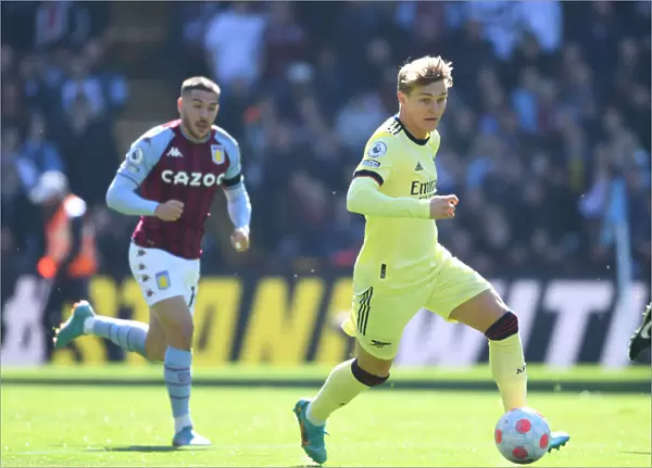Martin Odegaard in Action: Arsenal vs. Aston Villa, Premier League 2021-22