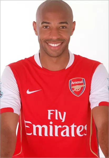 Thierry Henry with Arsenal: Emirates Stadium Team Photocall (2006)