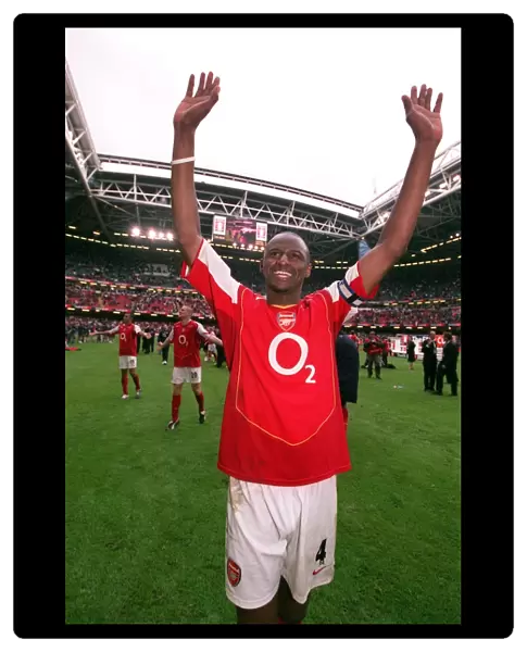Patrick Vieira (Arsenal) celebrates after the match