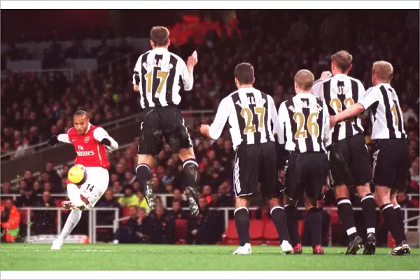 Thierry Henry's Stunning Free Kick: Arsenal 1-1 Newcastle United, FA Premiership, Emirates Stadium, 2006