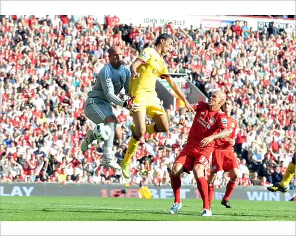 Chamakh's Aerial Battle with Reina: Liverpool vs Arsenal, 1-1 Stalemate