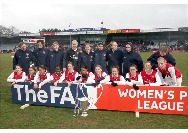 Arsenal Ladies with the League Cup Trophy