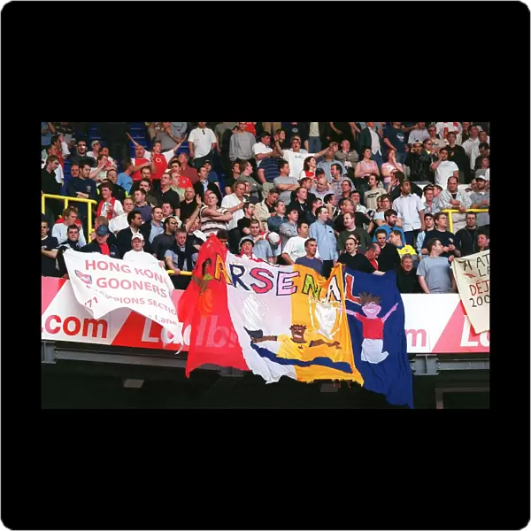 Arsenal's Glory: FA Premiership Victory at White Hart Lane, 2004 (Tottenham vs Arsenal)