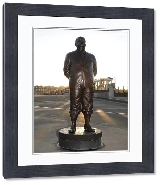 Herbert Chapman's Statue at Emirates Stadium: Arsenal vs Everton, Premier League (2011-12)
