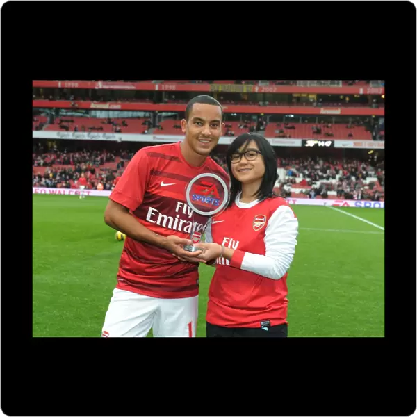 Arsenal's Theo Walcott Receives Player of the Month Award before Arsenal vs. Fulham, 2012-13 Premier League
