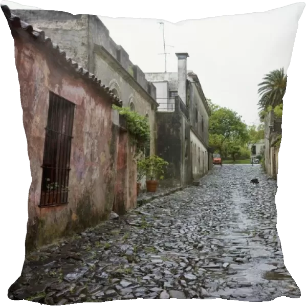 Uruguay, Colonia del Sacramento, Calle de los Suspiros, cobbled street