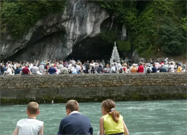 Lourdes sanctuary and the Gave of Pau river
