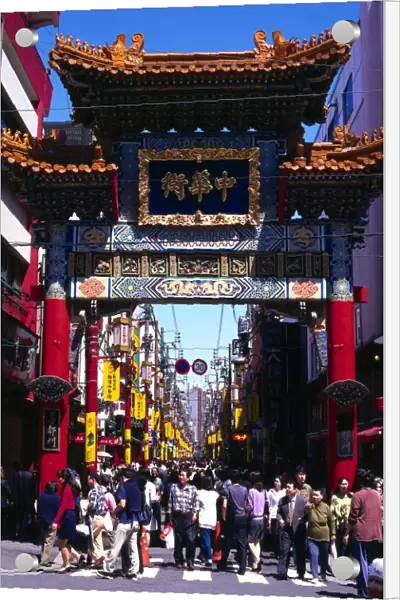 Japan, Yokohama, colourful entrance gates Chinatown distric