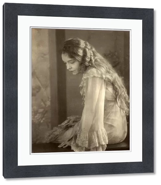 Actress Lillian Gish, 1930