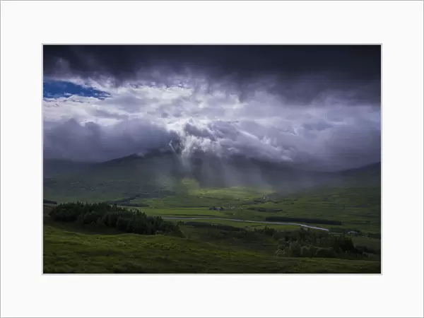 Dramatic light in the highlands