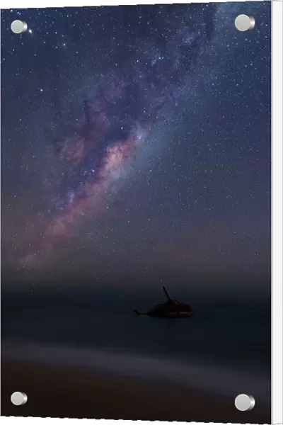 milkyway over old shipwreck the sygna