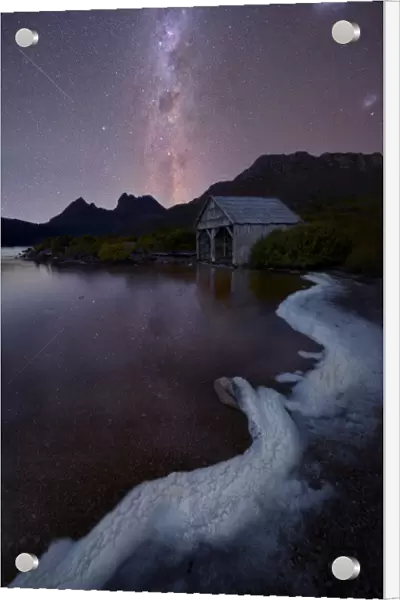 cradle mountain at night under the milkyway