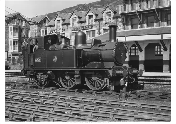 GWR (Great Western Railway) 0-4-2T no. 5809. Built Swindon February 1933, withdrawn August 1959
