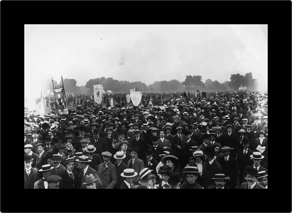 Suffragette Meeting in Hyde Park, London, 26th July 1913