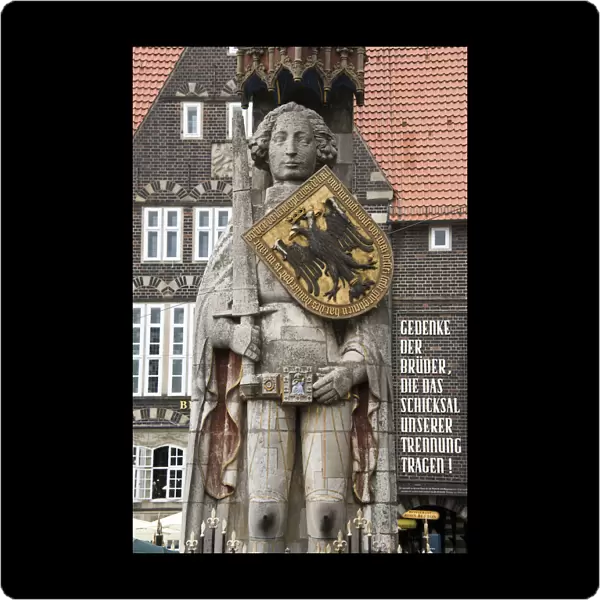 Roland of Bremen, historical houses at the market square, downtown, Bremen, Germany