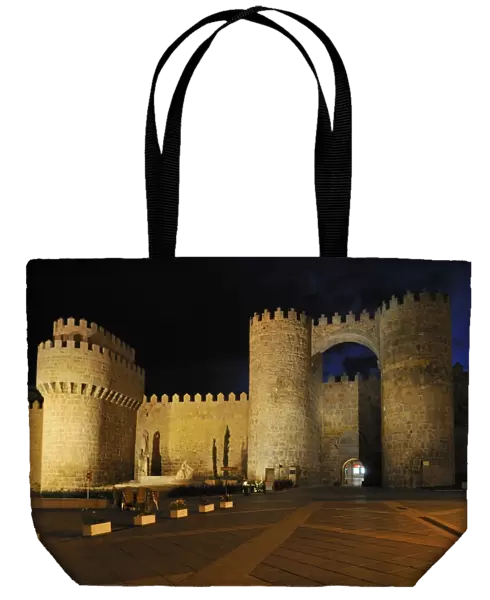 Puerta del Alcazar, medieval city wall of Avila, Unesco World Heritage Site, Castillia y Leon oder Castile and Leon, Spain, Europe