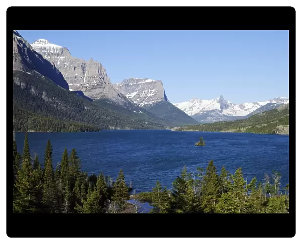 Saint Marys Glacier Lake, Little Chief Mountain, Fusillade Mountain, Glacier National Park, Rocky Mountains, Montana, USA