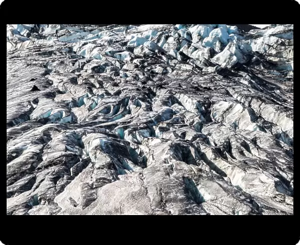Ice structure, ice formations, snow-capped volcanic mountain chain Kverkfjoll, on the northern edge of the Vatnajokull glacier, highlands, Iceland