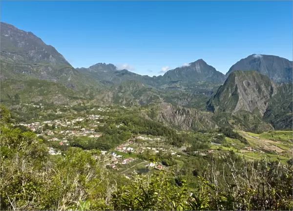 Village in the rugged mountain landscape, Cirque de Salazie, Hell-Bourg, La Reunion, Reunion, France