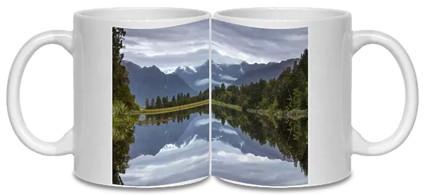 Mt Tasman and Mt Cook, reflection in Lake Matheson, Mount Cook National Park, Westland National Park, Southern Alps, South Island, New Zealand