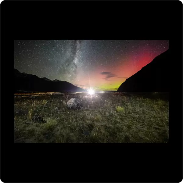 Aurora Australis & Milky Way at Mt Cook NP
