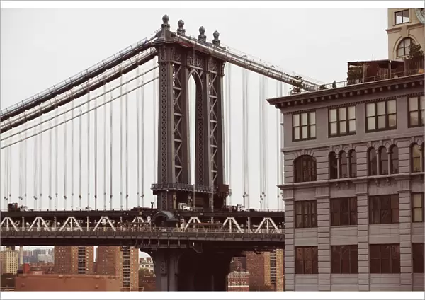 Manhattan bridge close-up