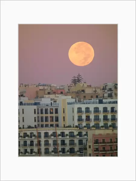 Full moon in Malta
