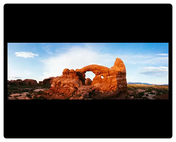 Turret arch at sunset, Arches NP, Utah, USA