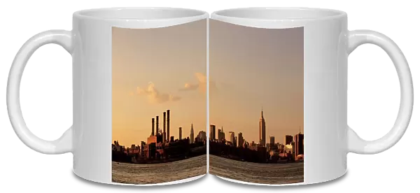 Manhattan skyline seen from Williamsburg, Brooklyn
