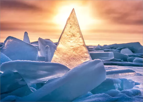 Pyramid ice in baikal