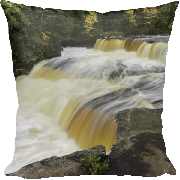 Tahquamenon Falls, Tahquamenon Falls State Park, Whitefish, Upper Peninsula, Michigan, USA