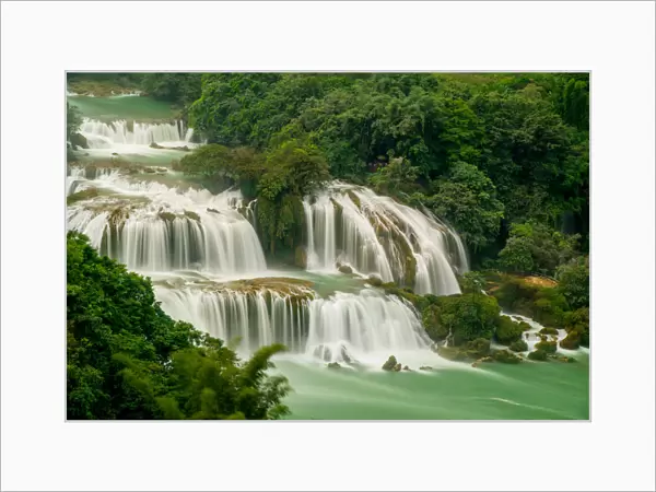 Ban Gioc  /  Detian Waterfall in Vietnam above view