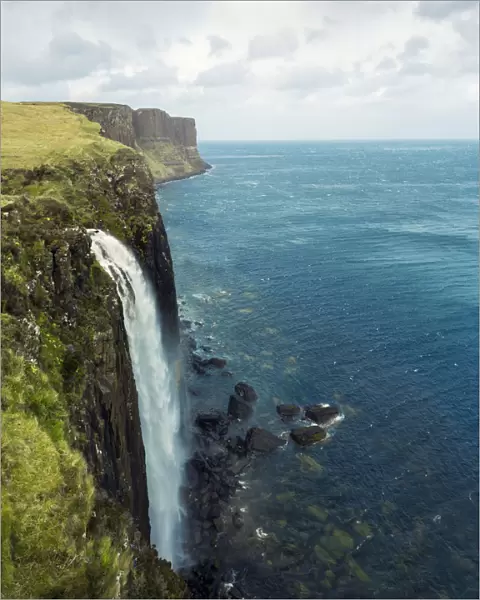 Kilt Rock, Waterfall flowing over the cliffs