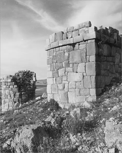Challpas. 1955: Incan burial towers, or chullpas, near Lake Titicaca, Peru