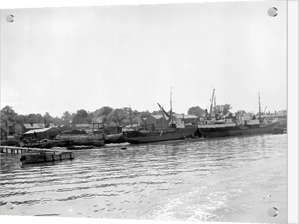 Everards Ship Yard at Greenhithe on the River Thames. 10 June 1947