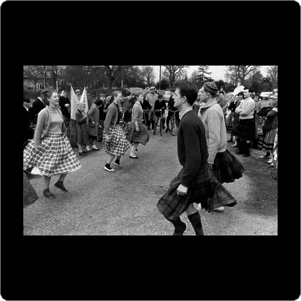 Scottish Country Dancing during the Aldermaston anti-nuclear march dance  /  dancing