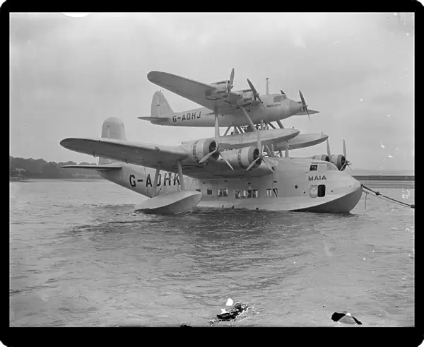 The Short - Mayo Composite, a piggy-back long-range seaplane  /  flying boat combination