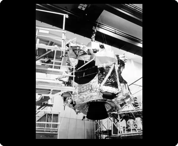 313913-Usa-Space-Apollo Vi-Lunar Module